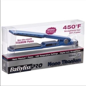 BaByliss Pro nano titanium flat iron